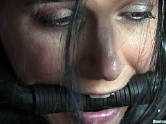 Amazing India Summer in an amazing BDSM action. She sits on a special device and gets her vagina drilled with relentless fucking machine.