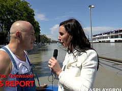 Tall brunette from Britain wanna invite a bald headed dude home after the interview. Horny slut unzips his pants for sucking the delicious fat lollicock. Cum addicted reporter is surely worth checking out in Jim Slip sex clip if you wanna jizz right away.