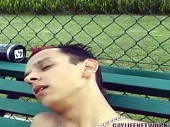 Semir and Vladimir turn their tennis match into a wild bareback experience. They don't even leave the tennis field.