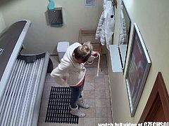 Watch her hot naked body is caught on cam,Here is the first hidden camera in solarium!! You haven't seen this before,We breached into the privacy of Czech girl. Real footage from a spy camera in solarium!