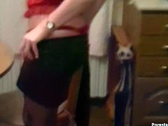 Brown haired skank in stockings takes a piss in her meal plate