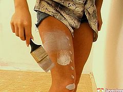 Well, this a bit weird but surely hot Seventeen Video xxx clip is worth your attention. Wondorus blond teen paints the walls and she draws flowers on her natural tits. Amazing hottie with rounded petite ass gets rid of shorts and stretches legs on the floor for rubbing her wet teen pussy.