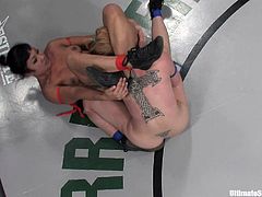 The babes wrestle naked on the ring and the one who loses the match gets fucking by the winner, hit play and check it out!
