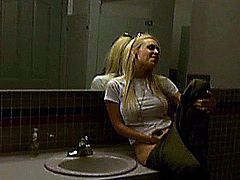 Jesse Jane & Riley Steele having a good time in the bathroom