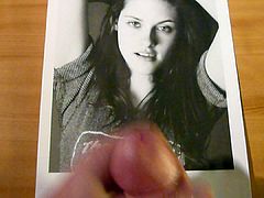 00.02 - Cum Tribute on Kristen Stewart