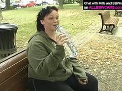 Brunette bitch is dreams of loosing weight and getting slim sexy body. So she does some exercises on a loan in the park. She also jogs for a bit. When she gets back home she burns calories by intensive masturbation.