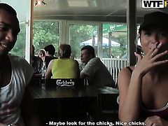 Kiki gives mouthjob to horny dude