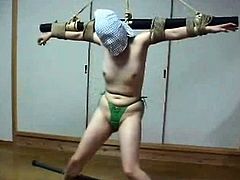 Submissive gets whipping