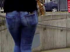 Candid - Nice Ass In Tight Jeans