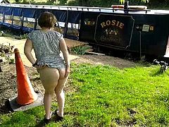 Flashing in a riverside pub garden