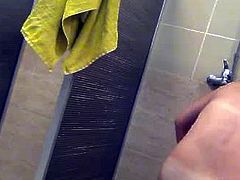 Blonde MILF caught on hidden cam taking shower after the swimming pool fun.See how this mature blonde milf in her bathing video.Enjoy those hot asses and big boobs.
