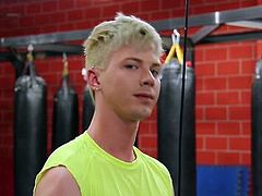 Thick And Big brings you a hell o fa free porn video where you can see how the horny stud Kyler Ash gets his ass blasted inside the gym til he cums very hard.