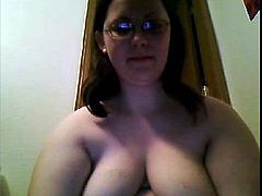 Geek chubby girlfriend has big tits - negrofloripa