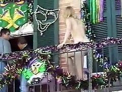 Mardi Gras - Cutie Balcony Showof