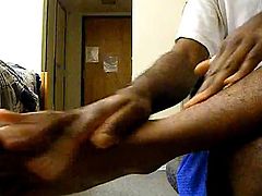 Male soles lotioning