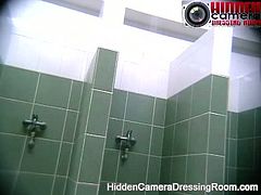 Hidden Camera Dressing Room brings you a hell of a free porn video where you can see how a voyeur camera takes you to the shower room and shows you some very interesting women.