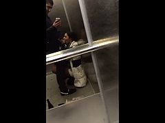 Nice blowjob in the lift