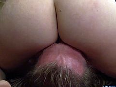 Pretty teen enjoys sitting on elder dude's face. He licks her pussy and makes her orgasm. Don't skip this new pussy eating sex tube video.