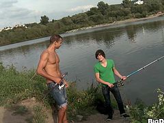 Kinky gays Dee and Justin are fishing on a pond. The twink pleases his handsome muscular BF with a blowjob and allows the stud to drill his bumhole from behind.