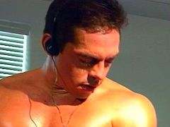 Blonde dude listing gay porn magazin and jerking off his big cock in this free sex tube.