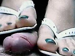 Flip flop footjob