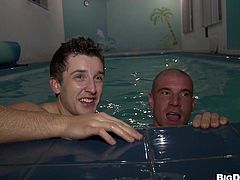 Jovial gay finishes swimming before giving her guy blowjob and getting feasted hardcore missionary while moaning out of pleasure
