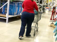 Thick Mature Ass In Levi's..