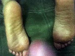 cumming on wifeys sexy soles