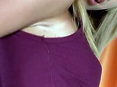 Hannas Honeypot brings you very intense free porn video where you can see how this sexy blonde teen poses and provokes you while assuming very hot positions.