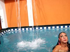 If you are fond of hot videos with solo horny shemales, click to watch lovely Anna Hickhiman, swimming in an indoor jacuzzi. The brunette ladyboy wears kinky bikini, which is removed with lascivious movements, after she goes out. Watch how she sensually gets dry with a towel, exposing her fit ass and tits.