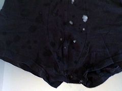 Schwarze Boxer bespritzt oder auch nicht