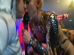 Miley Cyrus Kiss Girl