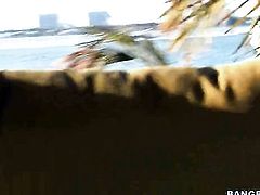 Mixi with bubbly ass gives it to lucky guy and makes him cum