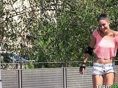 A sexy roller-skate girl got horny and wants to have fun. The naughty brunette babe spots a guy, sitting alone on a bank. She seduces the available man and their spontaneous passion culminates with undressing, and sucking dick. Watch the atmosphere spicing up quickly!