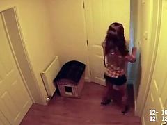 HIDDEN CAM SEXY HOUSE MAID