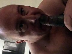 Sucking BBC in guy mode