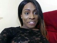 beautiful ebony shows pussy on webcam