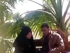 caught hijabi women giving blowjob in public park