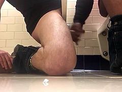 Jerk off in the toilet