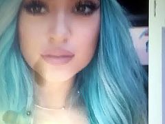 Kylie Jenner cum tribute