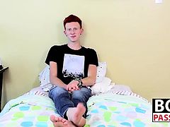 Twink Dylan Mermaid takes a break to jerk it off for fans