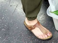 Candid lesbian feet 1