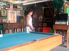 Jogando sinuca com a proprias bolas