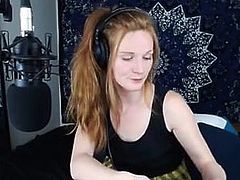 Melpdy Lane NN-how to watch her play guitar and her accounts