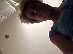 Granny squirting! Amateur!