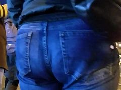 Chubby MILF's ass in the night