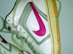 2ND PEE AND CUM ON NIKE PRESTIGE