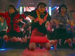 Amateur Japanese girls bubbly dance