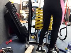 Nice ass at the gym
