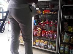 Otro culito en tienda